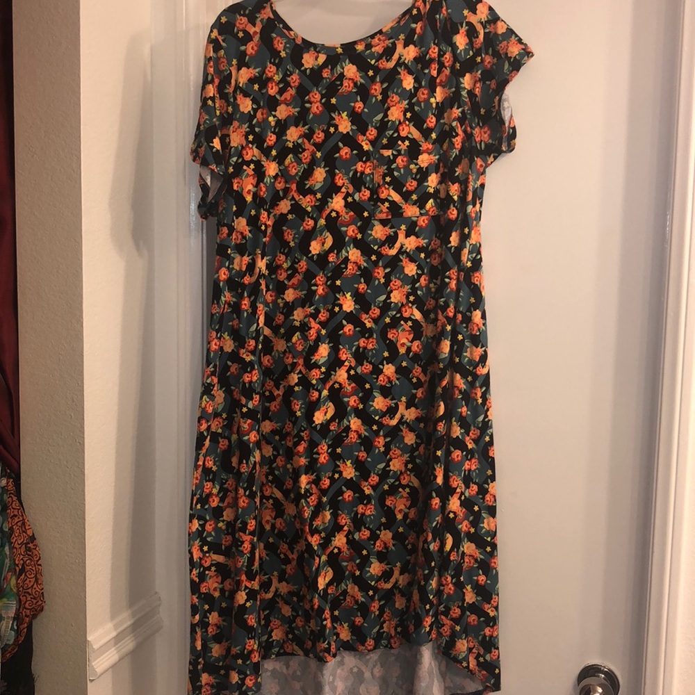 Lularoe Dress Size L Short in Front/Long In Back